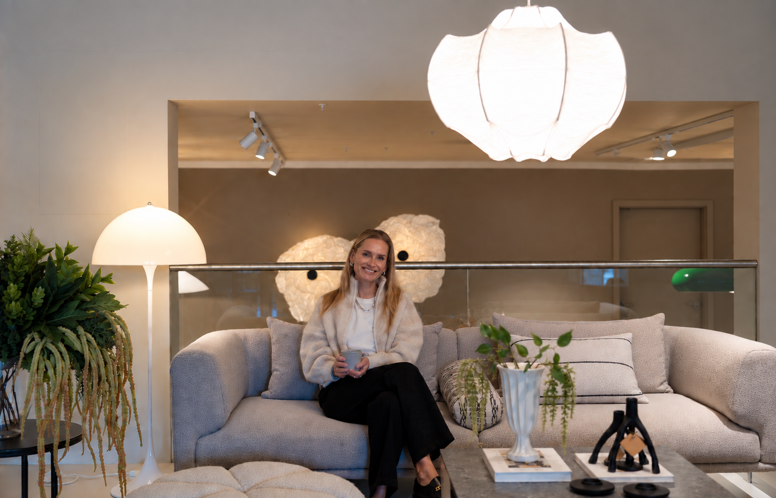 Mariann og Vilde viser frem forma studio